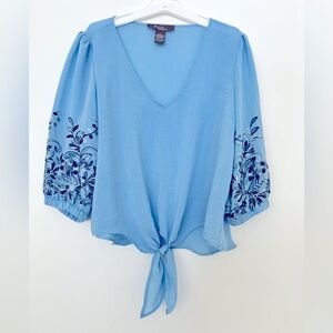 NWOT Boho Women’s Olivia & Martin Blue Rayon blend Size L embroidered Blouse